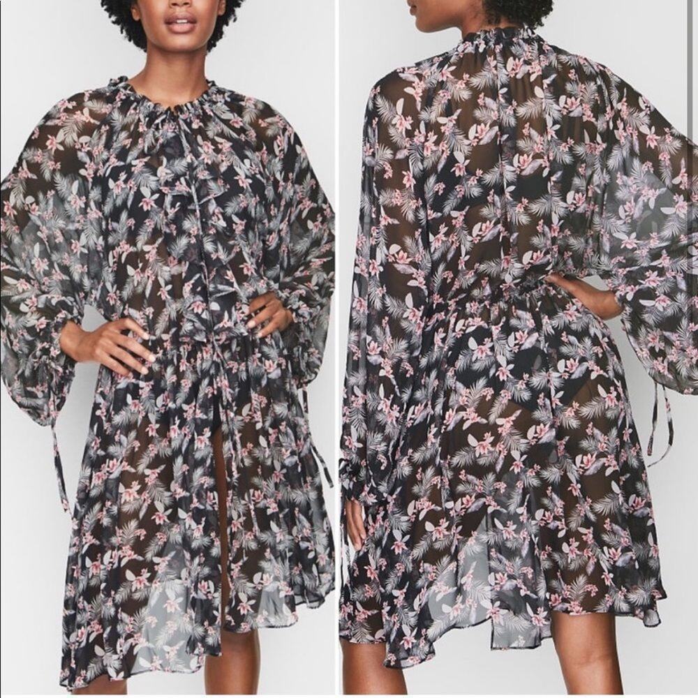Victoria's Secret floral chiffon duster/ swim coverup size M/L